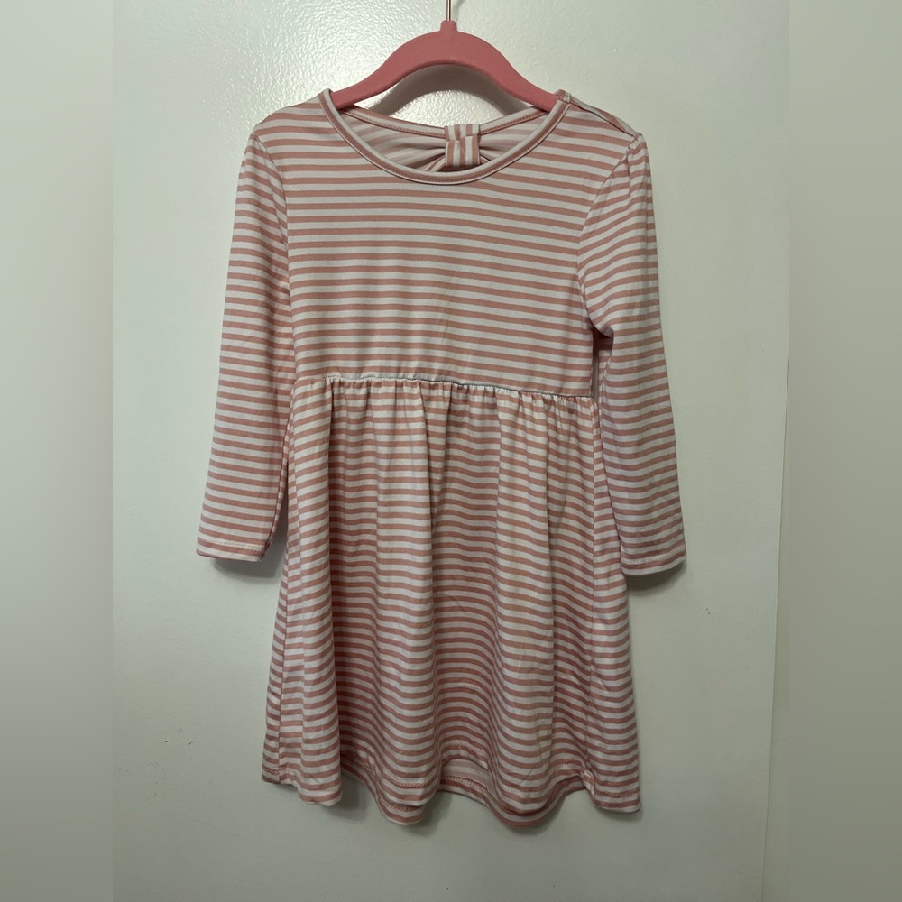 Members mark dress